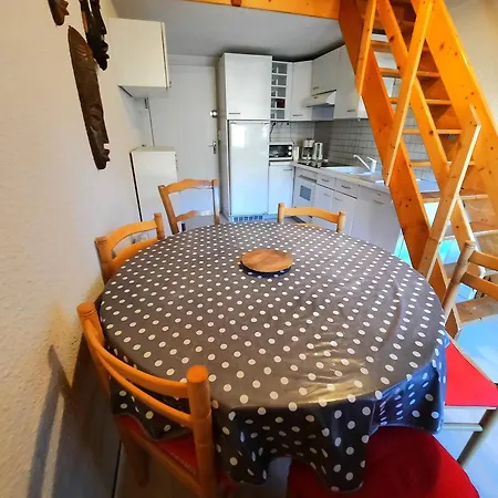 Duplex 6 Pers. Au Pied Des Pistes Avec Balcon Et Mezzanine - Les Menuires - Fr-1-452-119